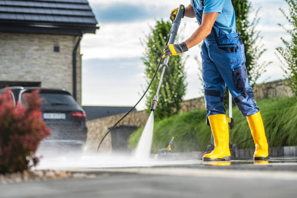 Best Roof Power Washing Services  in Chetek, WI